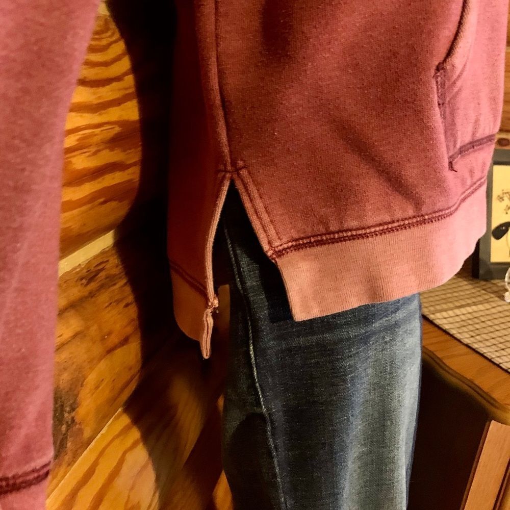 American Eagle Maroon Vintage Wash Fitted Hoodie Sweatshirt Small - Picture 3 of 10